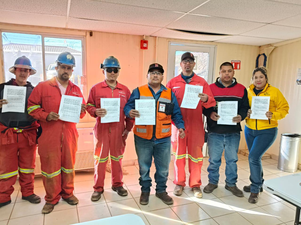 [Galería] Entrega de convenios a Compañeros de Caborca Sección 94