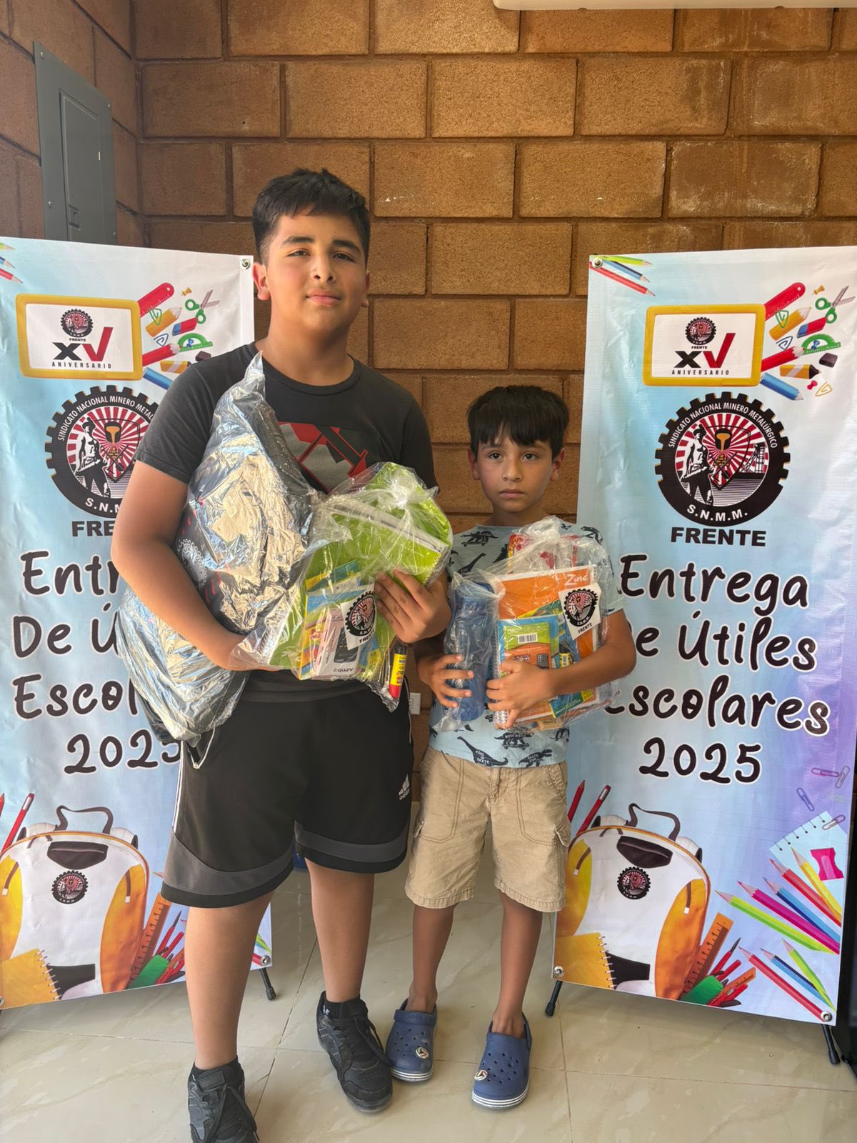[Galería] Entrega de Útiles Escolares 2025 en Sección 94 Caborca 