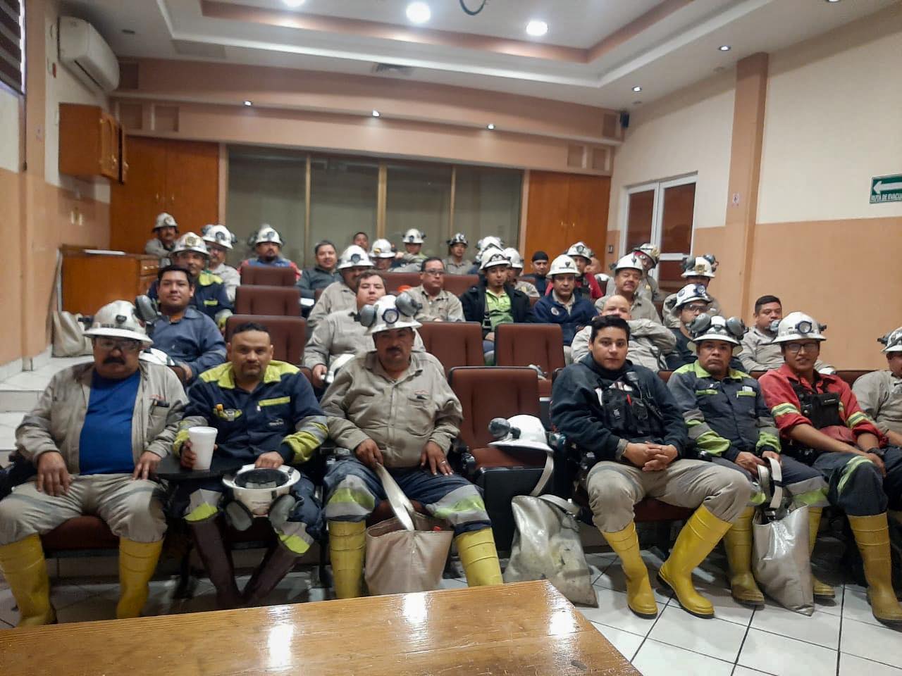 [Galería] Frente Fresnillo 62 en RIT y junta con diferentes equipos, la seguridad es primordial