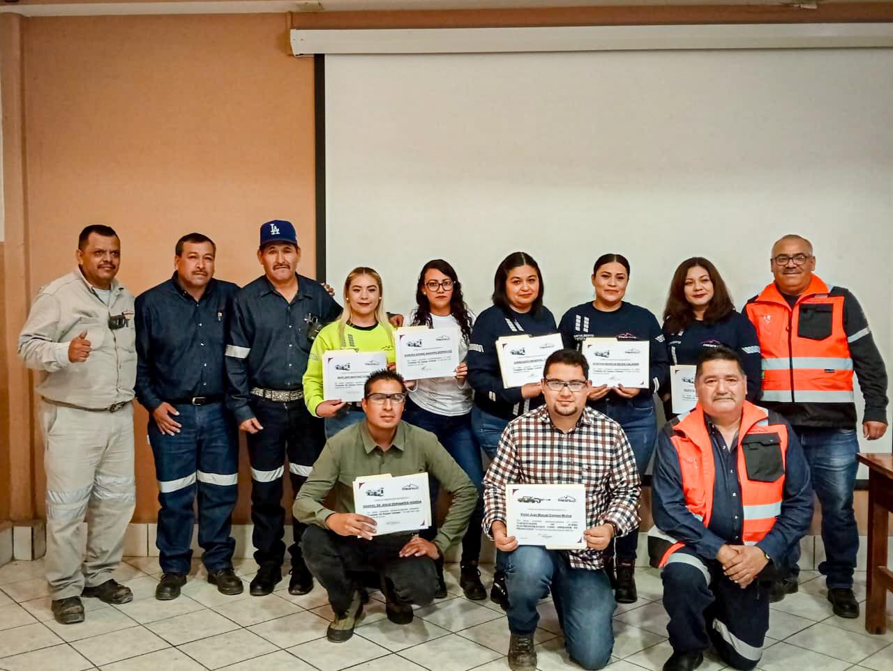 [Galería] Entrega de reconocimientos por capacitación en equipos Getman