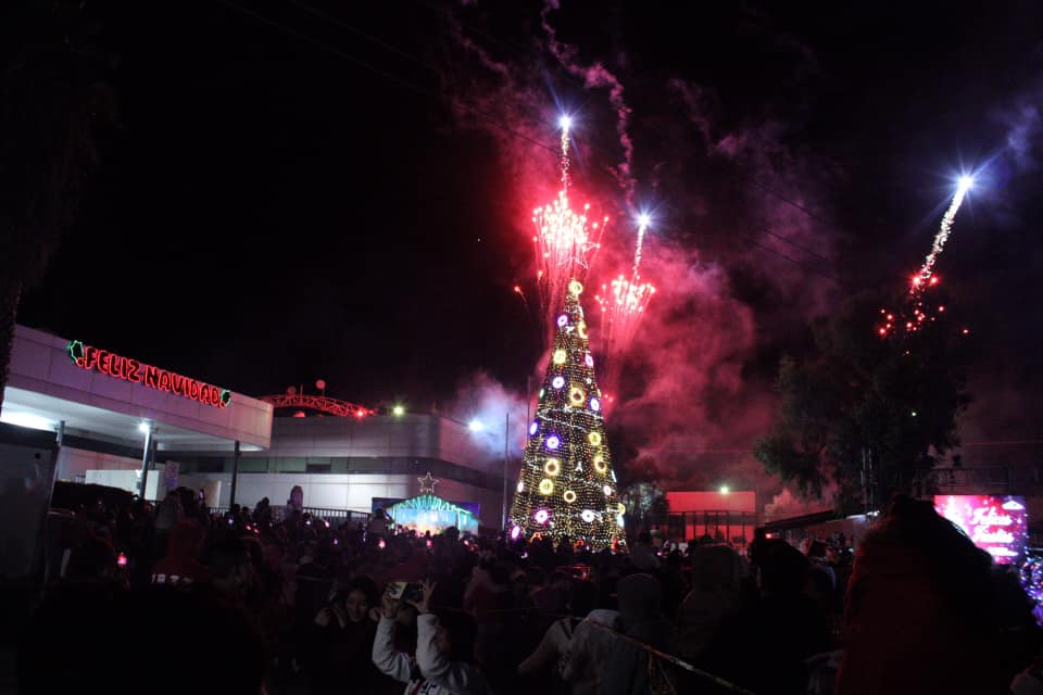 [Galería] Encendido de árbol navideño en Minera Fresnillo, Sección 62