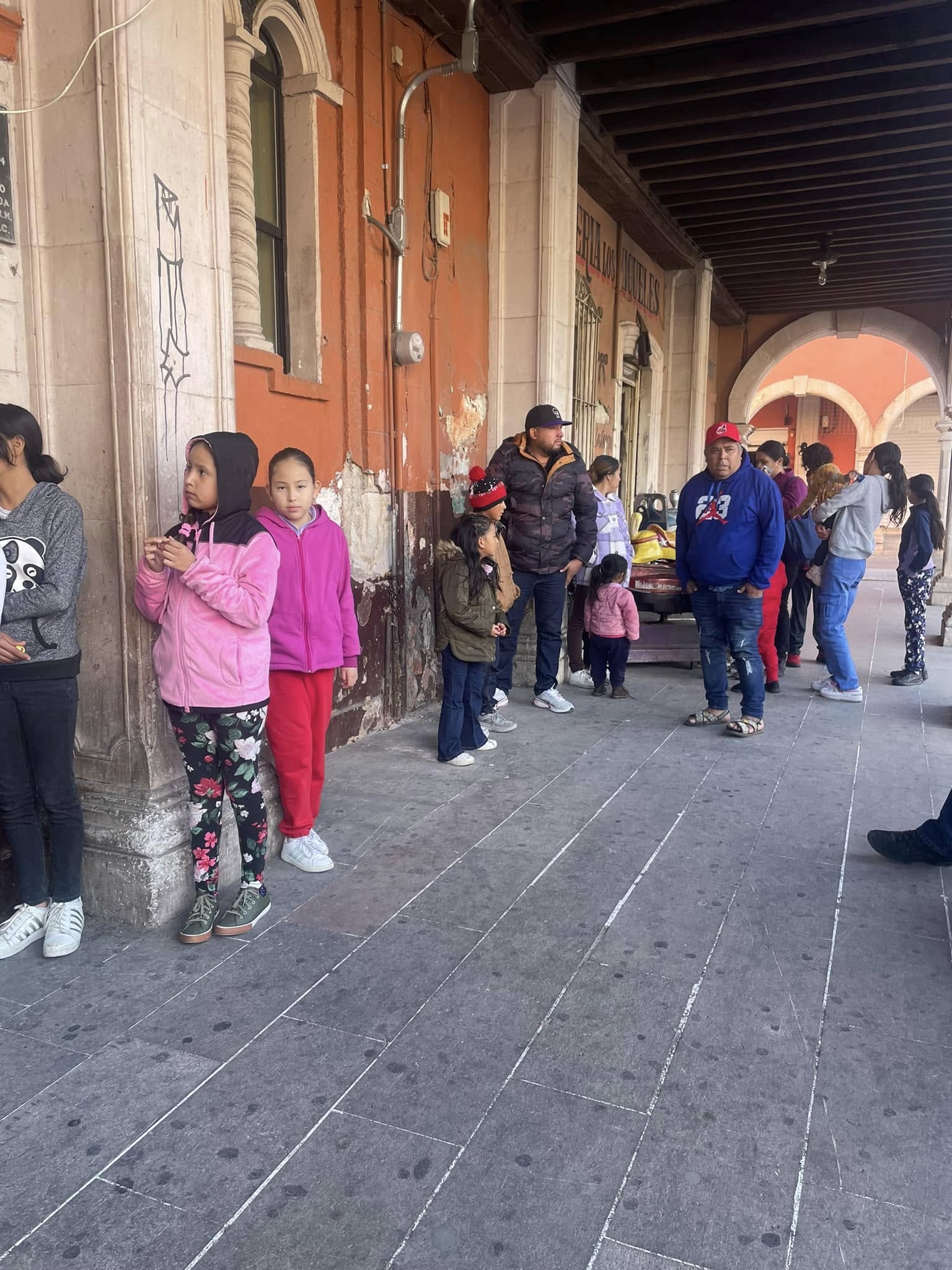 [Galería] Entrega de bolos a todos los niños fresnillenses por parte de El FRENTE