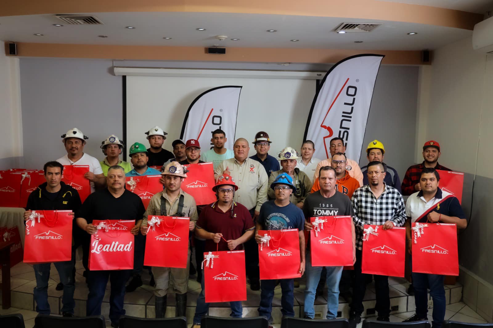 [Galería] FRENTE Fresnillo 62 en Entrega de Reconocimientos de Lealtad de 5,10 y 15 años