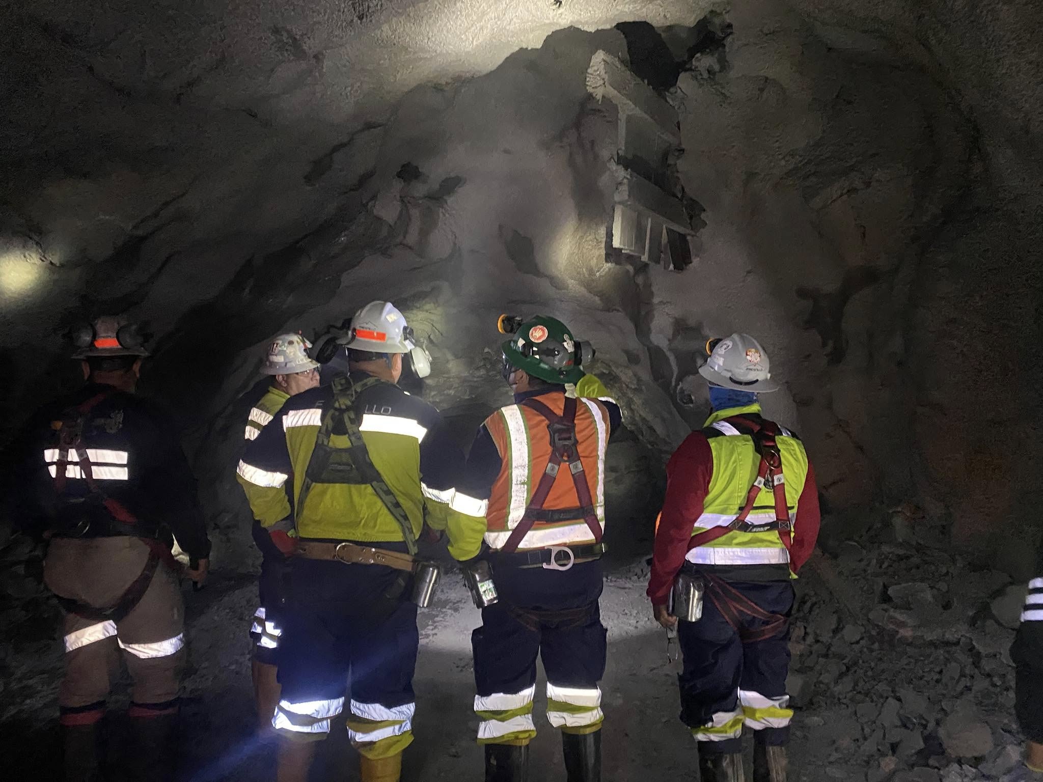 [Galería] Frente Fresnillo 62 en recorrido en mina reafirmando la seguridad