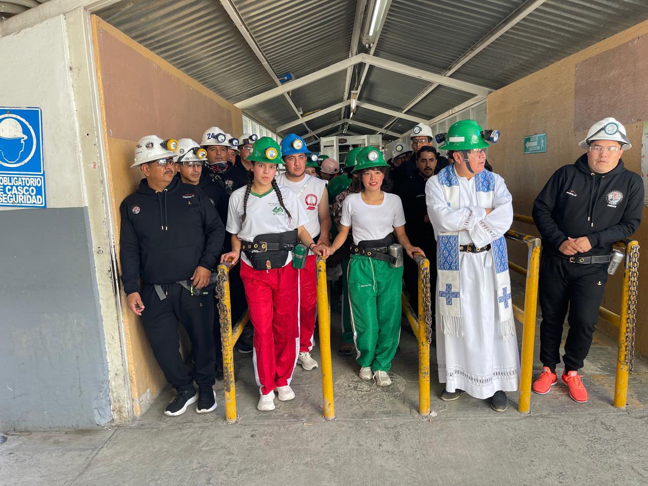[Galería] Bendición de la antorcha y carrera de interior min