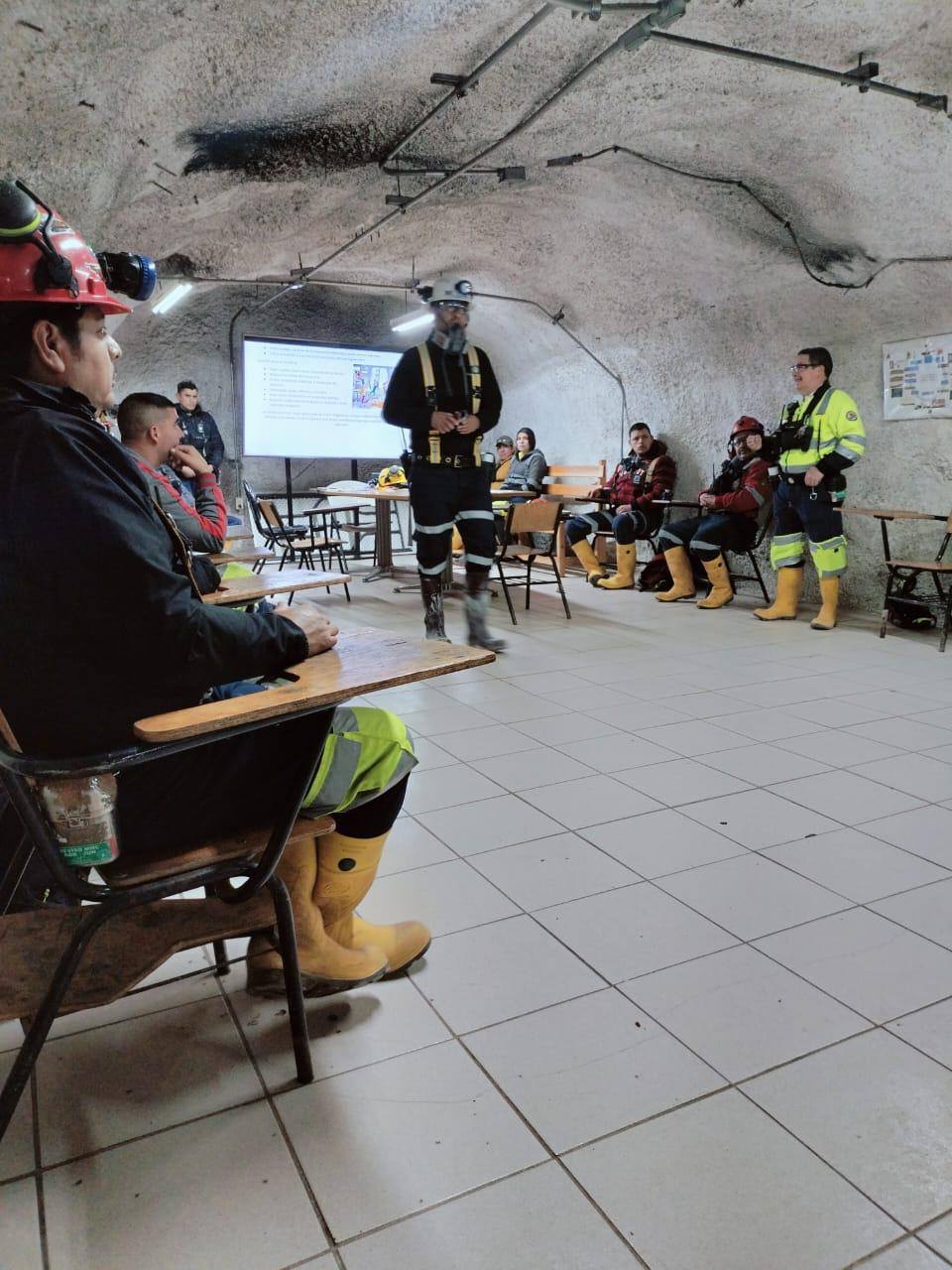 [Galería] Comité Local de La Ciénega junto a Compañeras y Compañeros de mina en RIT