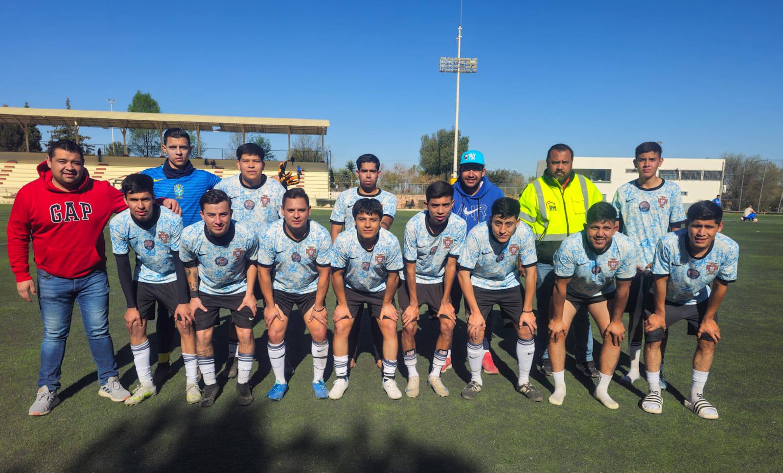 [Galería] Sección 72 Saucito en Encuentro Deportivo, selección de fútbol varonil categoría mayor 