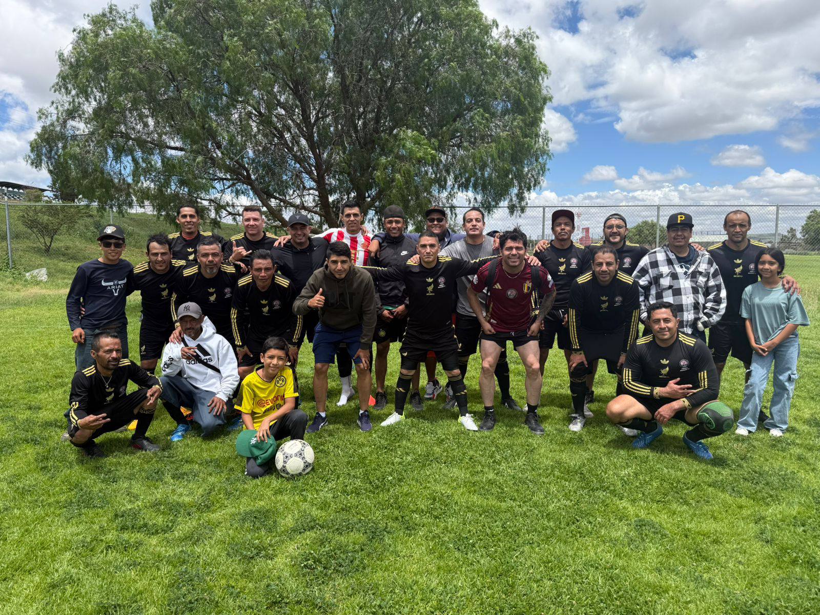 [Galería] Encuentro deportivo de la selección de fútbol varonil categoría veteranos, Saucito Sección 72