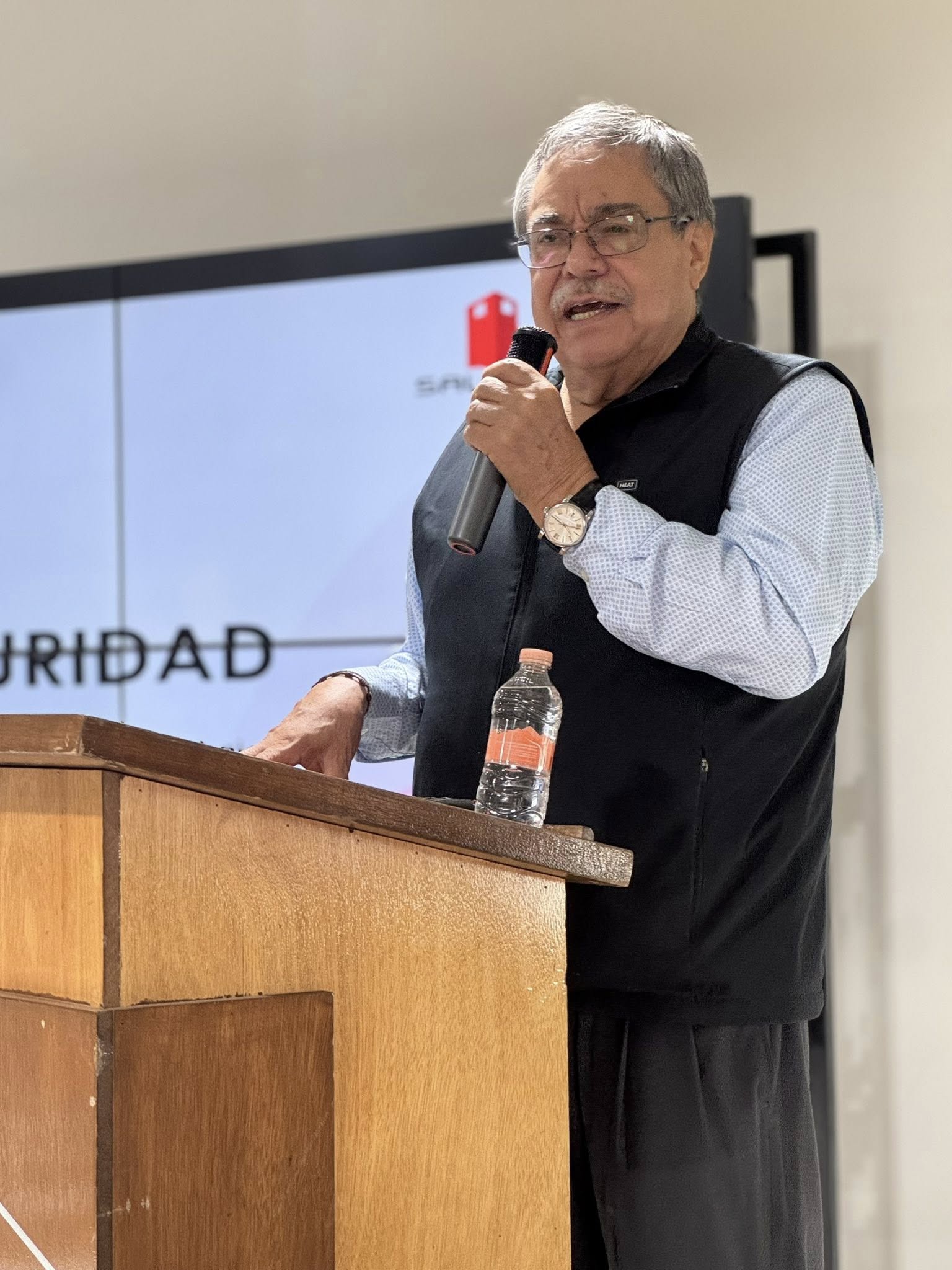 [Galería] Secretario General Nacional, Carlos Pavón, en inuguración de la Feria de Seguridad 2026