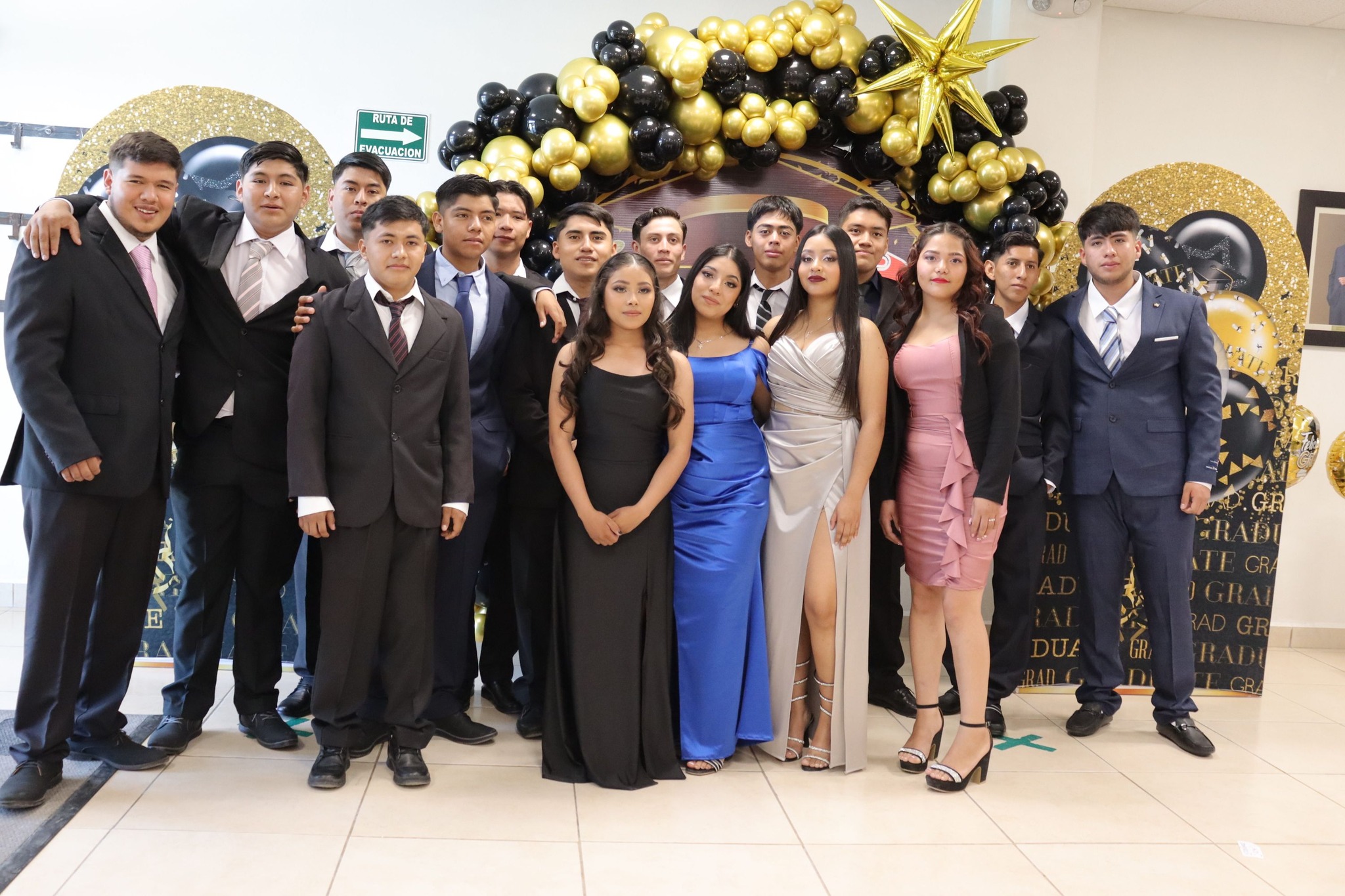 [Galería] Sección 221 Teloloapán, Compañeros "CETLAR" en su Graduación 
