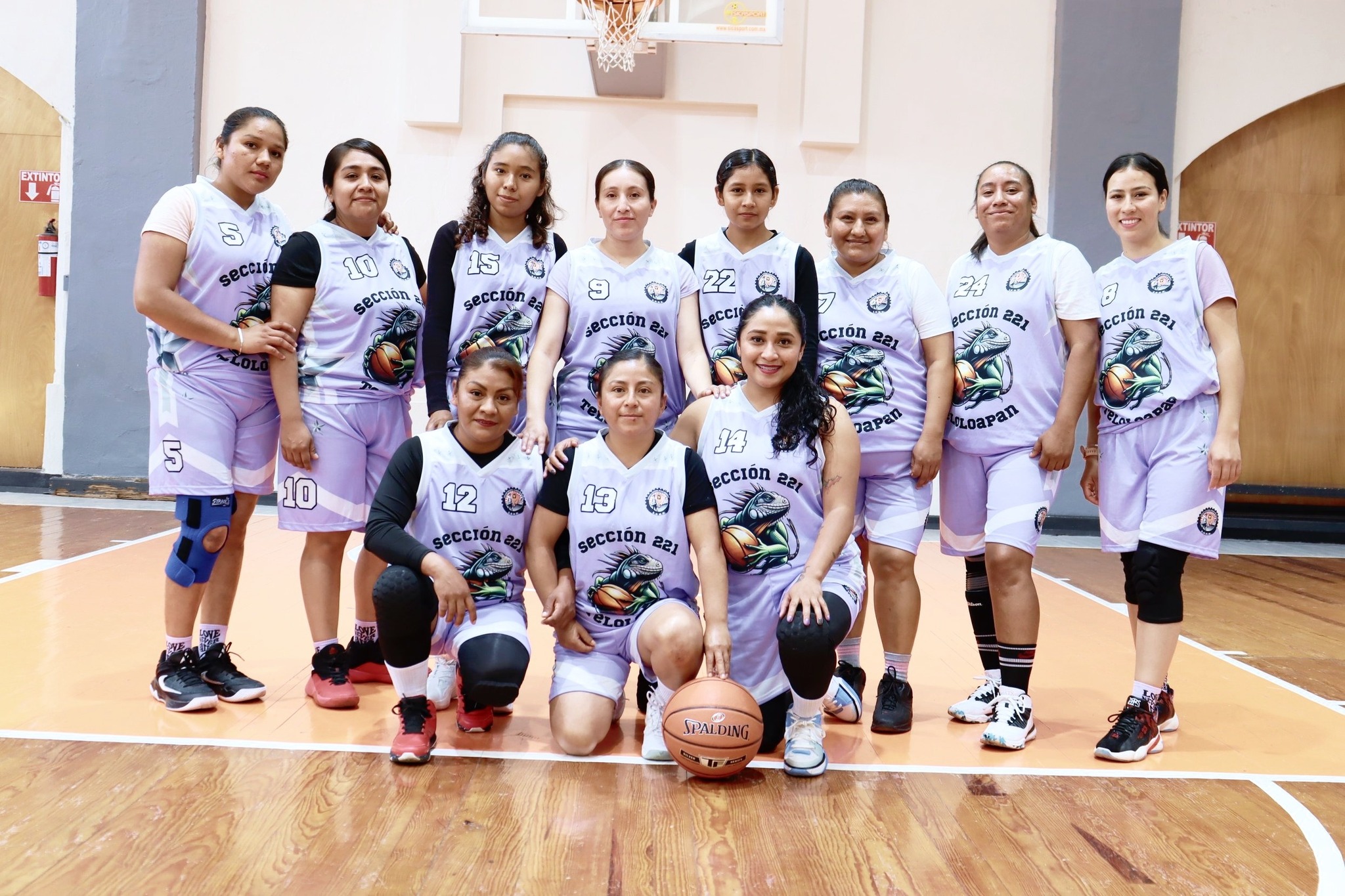[Galería] Equipo femenil de basquetbol, Teloloapan Sección 221 en Encuentro Deportivo Aniversario El FRENTE
