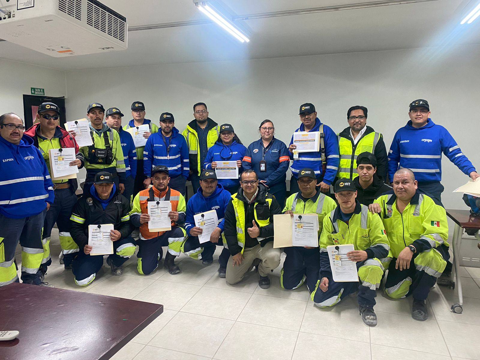 [Galería] Compañeras y Compañeros operadores de volteo en Sección 31 concluyen capacitación