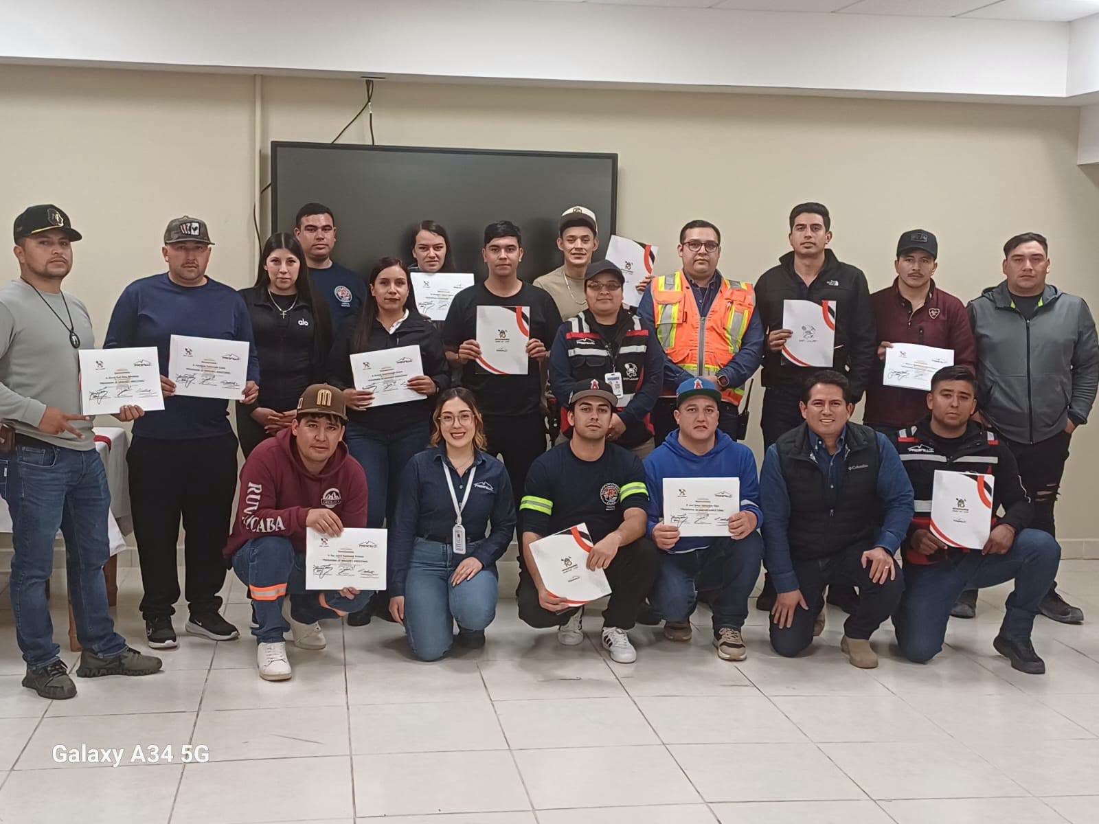 [Galería] Concluyen compañeros de la Sección 31 San Julián el curso de "Madurez Emocional"