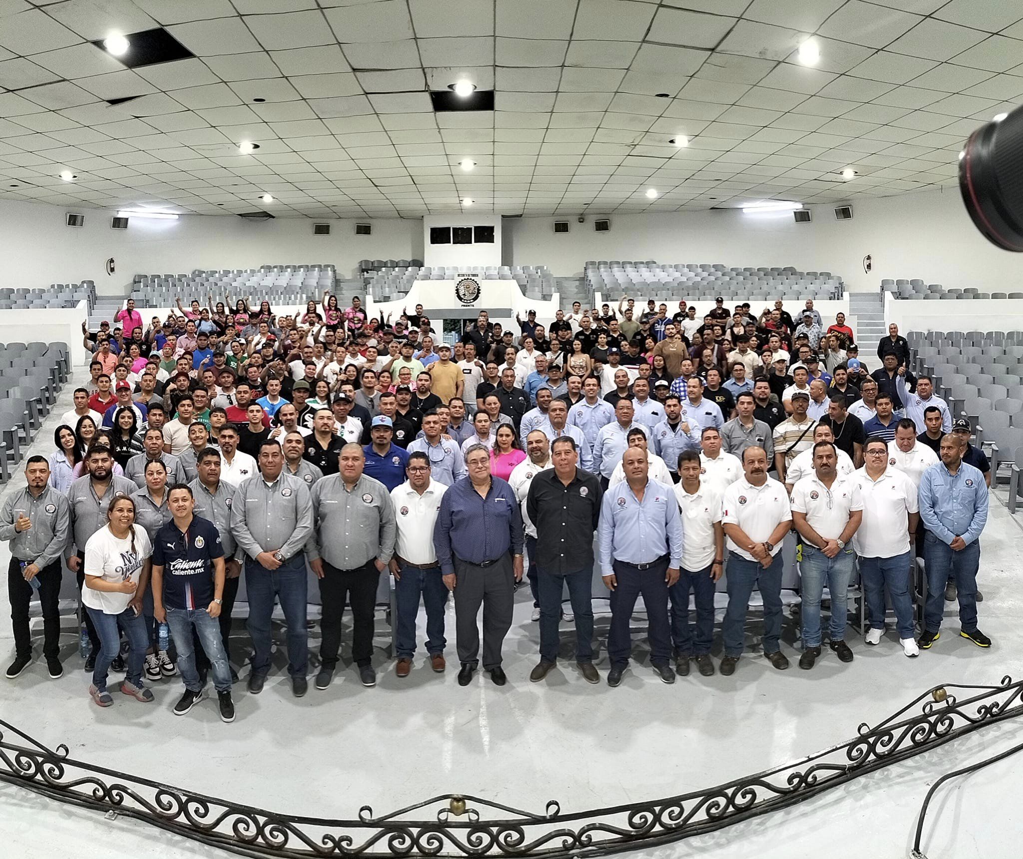 [Galería] Ceremonia de inauguración de los festejos del XIV Aniversario de El FRENTE