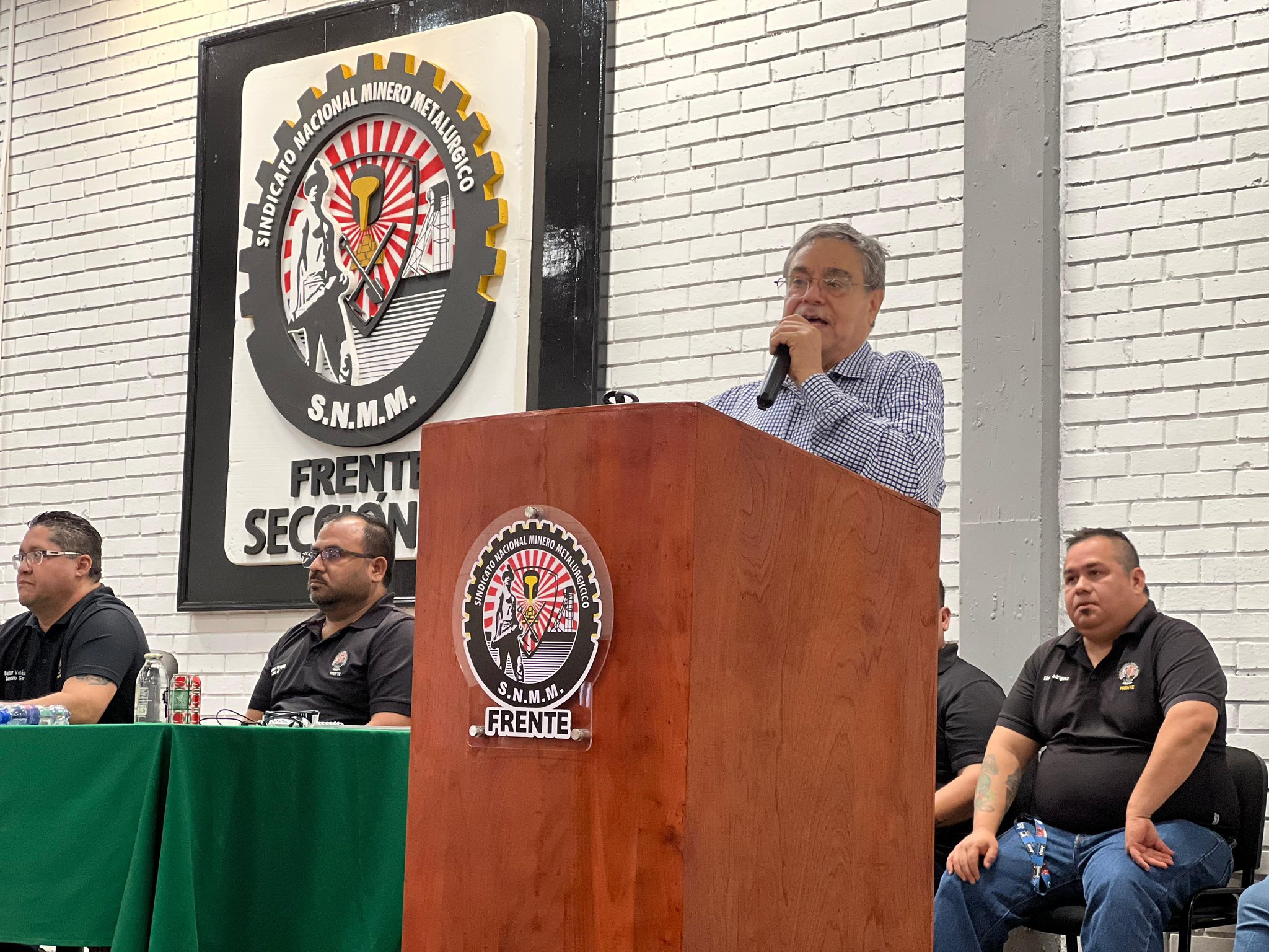[Galería] Refinería 64 en Asamblea Extraodinaria con nuestro Secretario General Nacional, Don Carlos Pavón