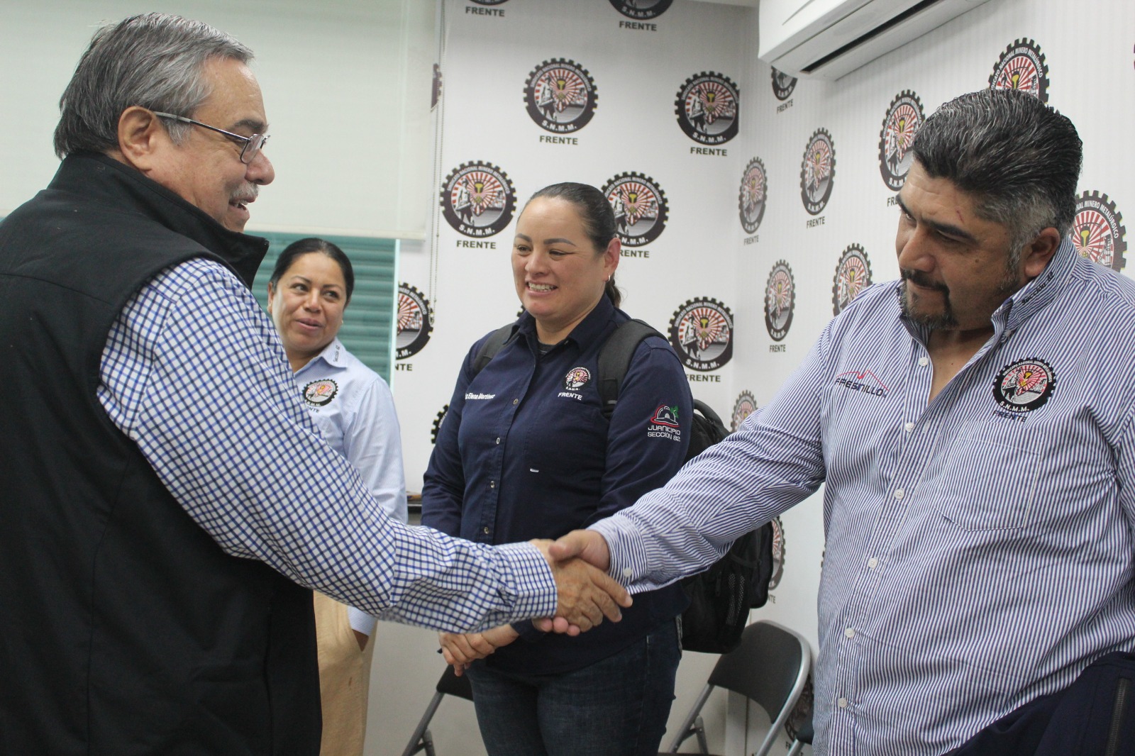 [Galería] Nuestro Secretario General Nacional, Don Carlos Pavón, en plática con secciones de El FRENTE