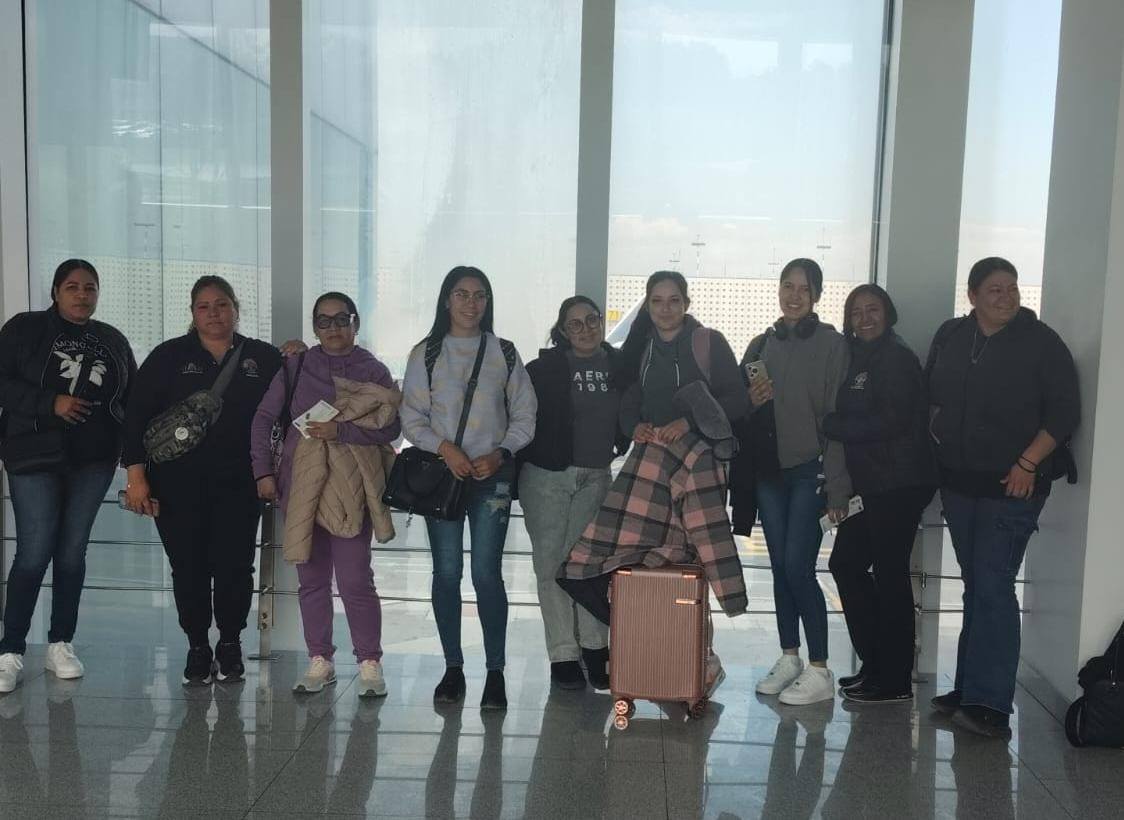 [Galería] Compañeras de la Sección 68 de Velardeña rumbo al 3er Encuentro Nacional Auténticas Mujeres Mineras 