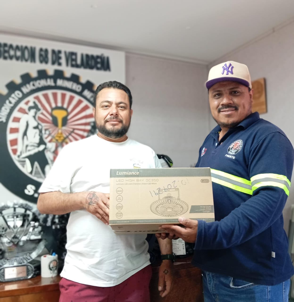 [Galería] Sección 68 Velardeña, Dgo., entrega material para mejoras en su comunidad